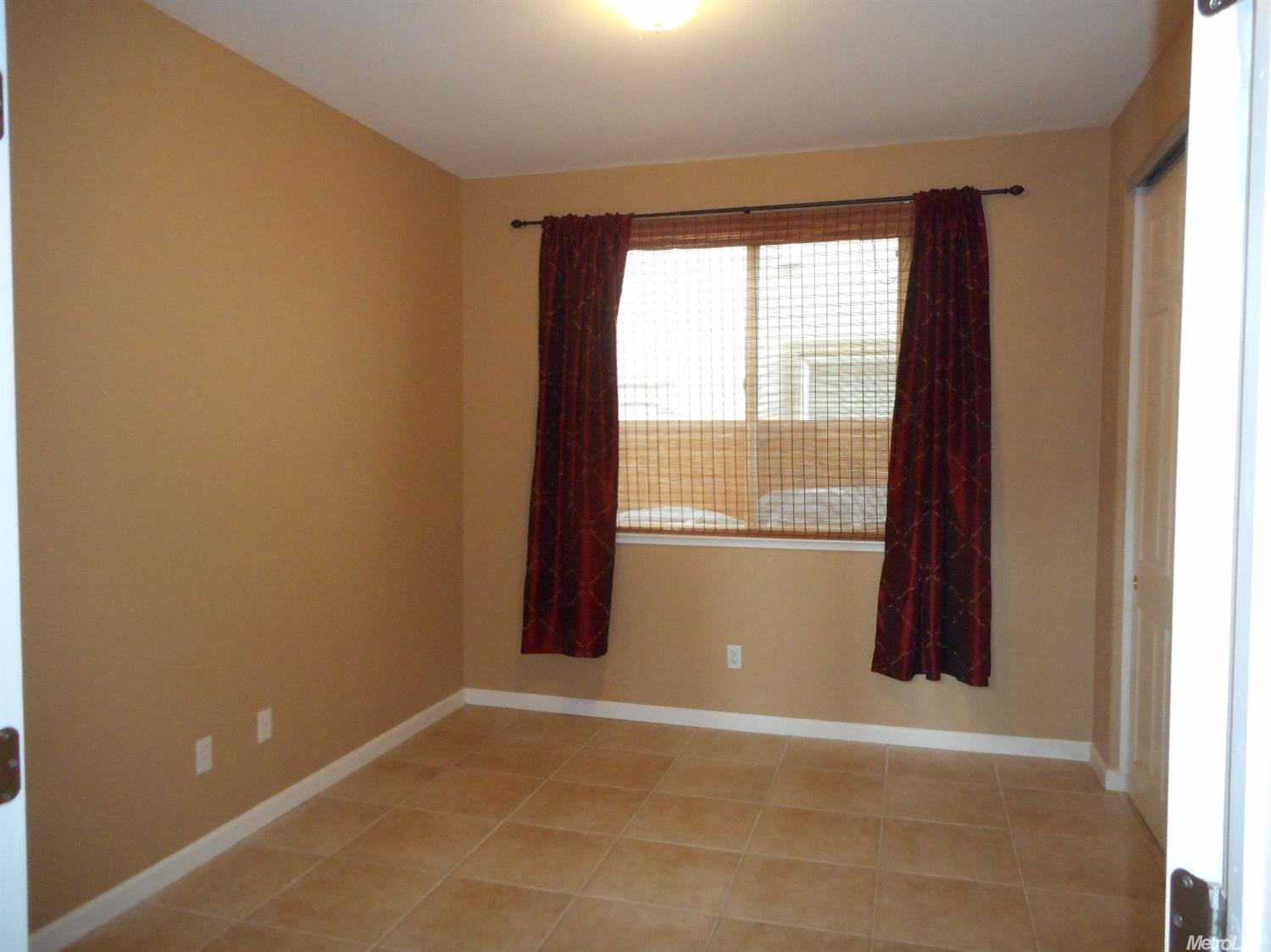 2284 Clemente Ln, Tracy, CA 95377 photo 9