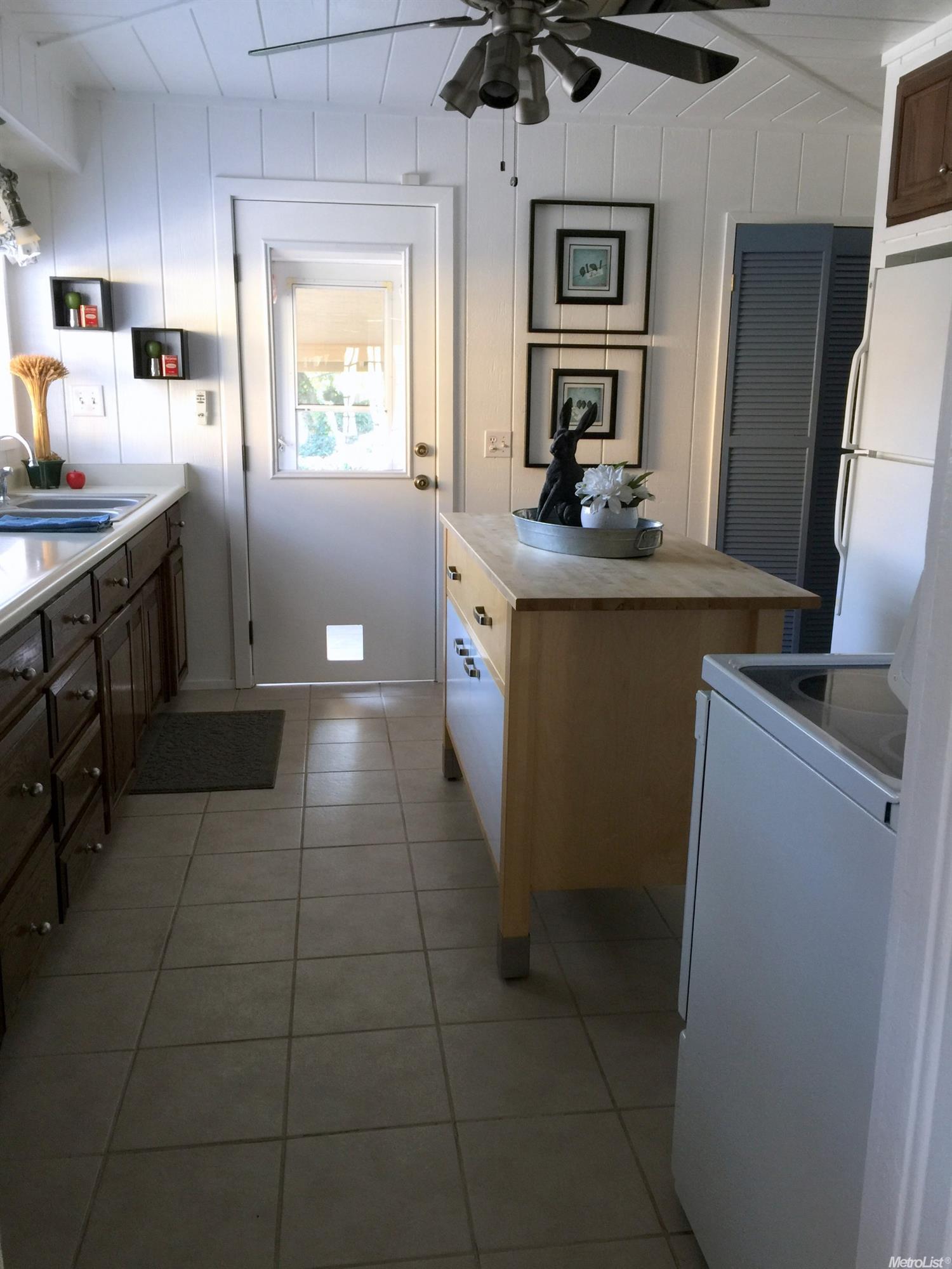 656 W Main St, Turlock, CA 95380 photo 9