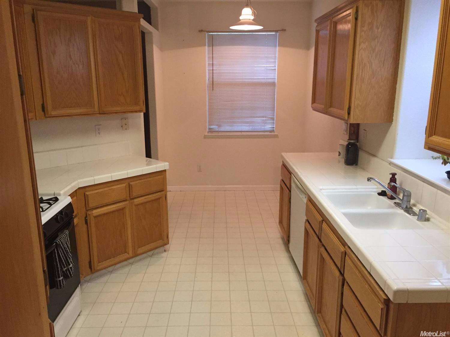 8139 Deer Spring Cir, Antelope, CA 95843 photo 7