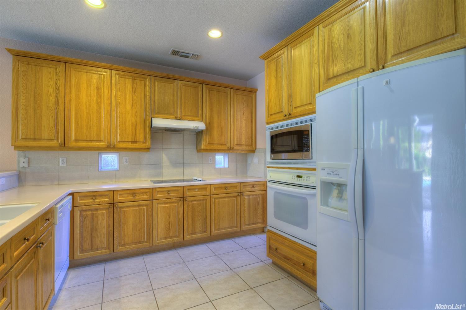 4005 Cortona Dr, Modesto, CA 95356 photo 10