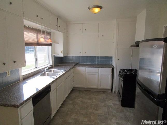2230 4th St, Hughson, CA 95326 photo 9