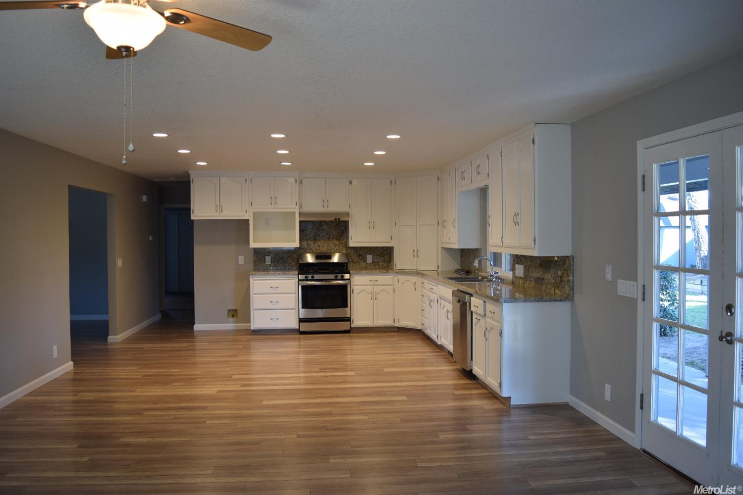 1032 Jordanolo Dr, Ripon, CA 95366 photo 4