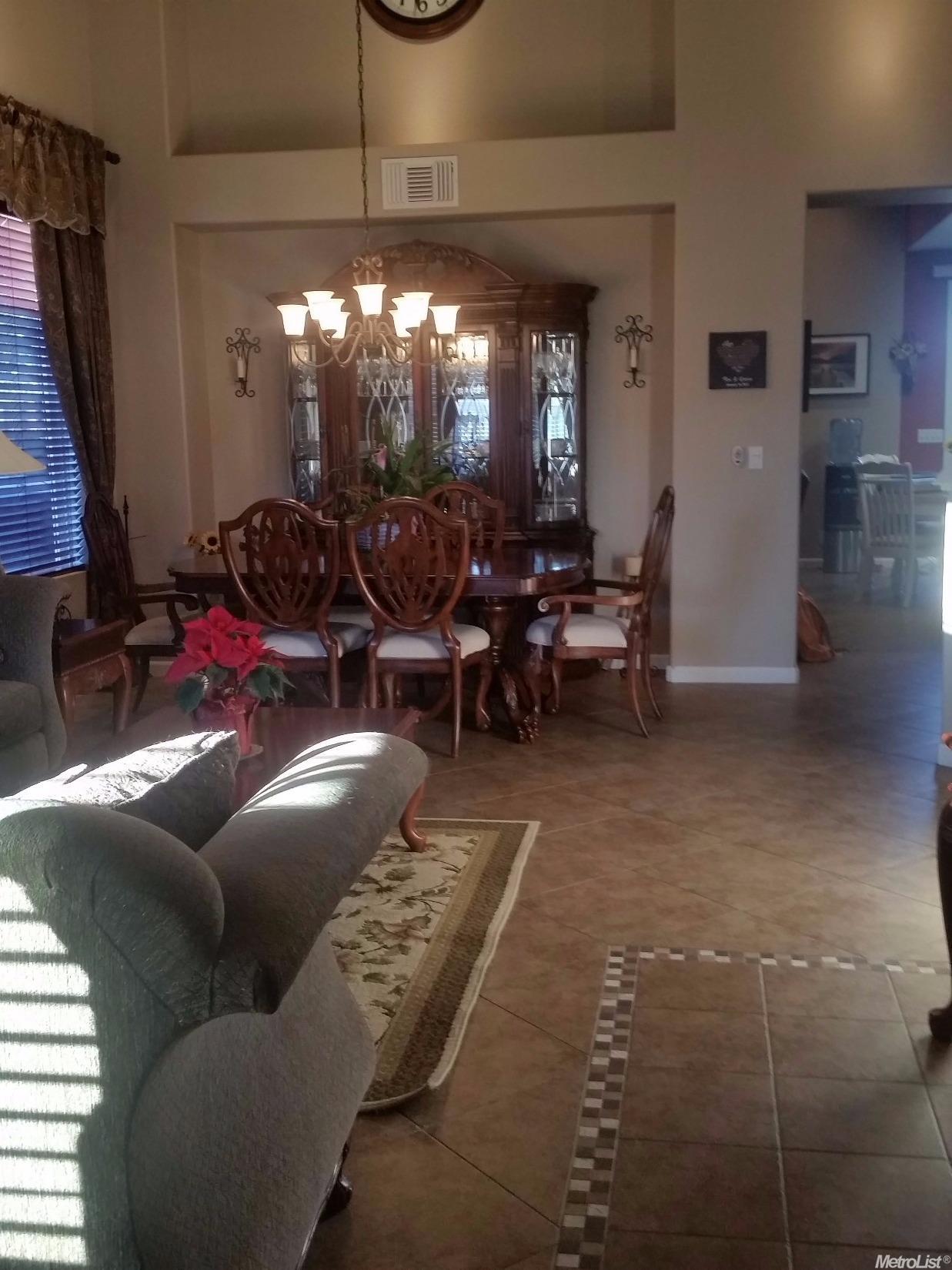 601 Ivy Loop, Winters, CA 95694 photo 2