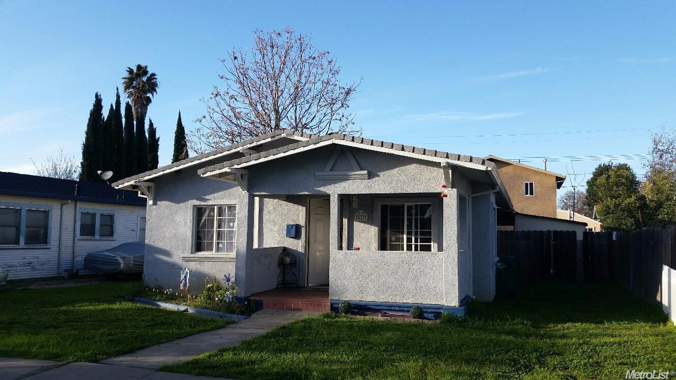 429 Eden St, Lodi, CA 95240 photo 1