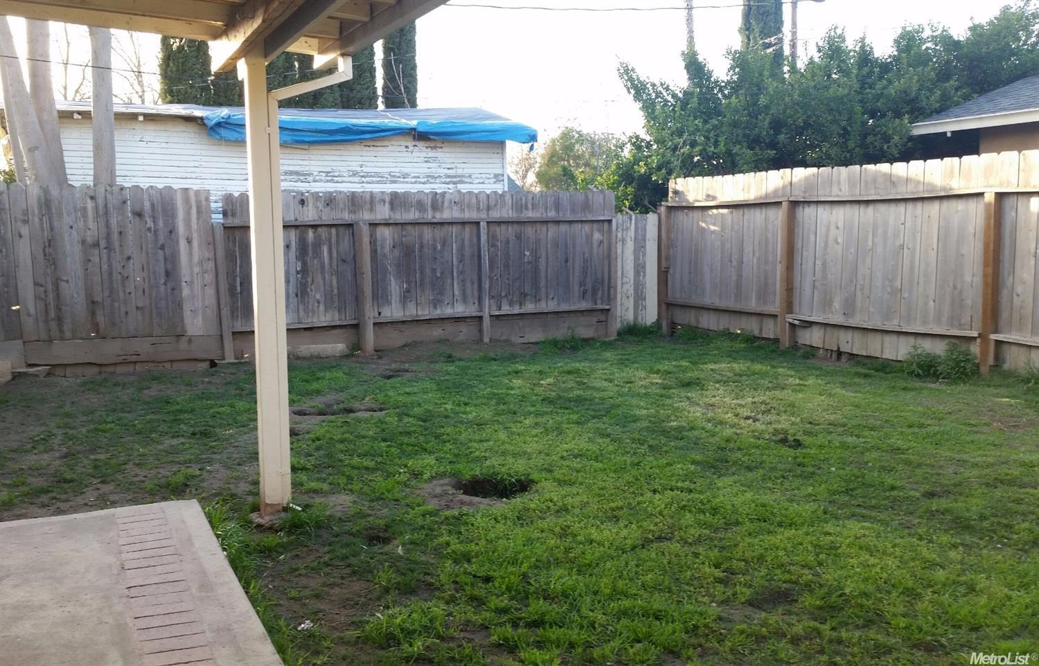 429 Eden St, Lodi, CA 95240 photo 2
