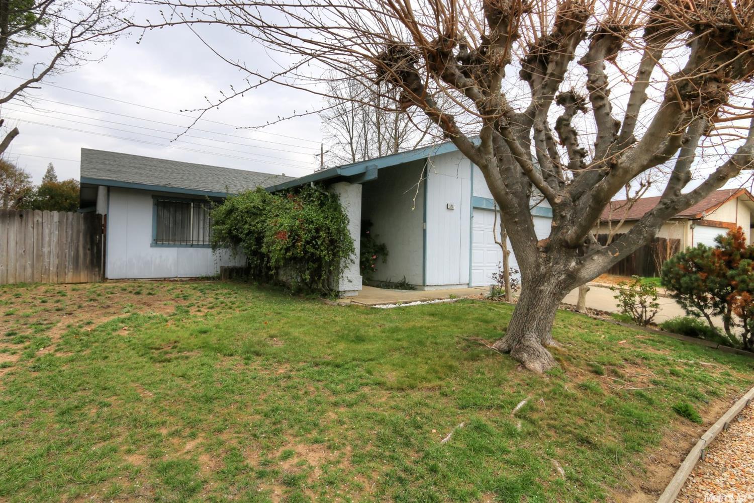 8417 Pyracantha Ct, Orangevale, CA 95662 photo 1