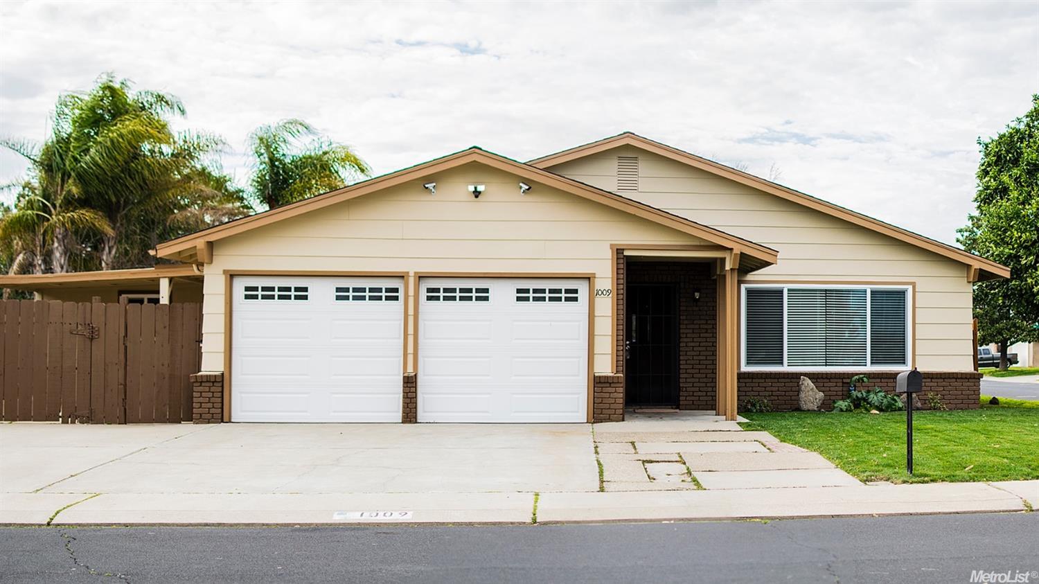 1009 Ebbetts Ave, Manteca, CA 95337 photo 1