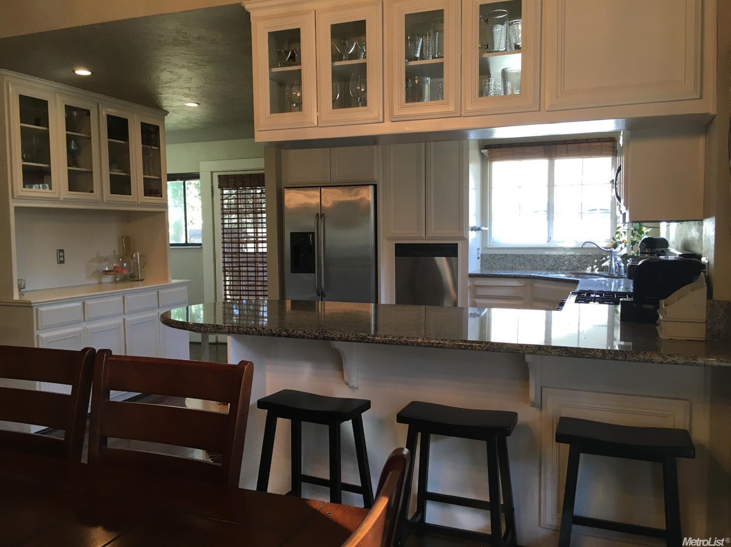 210 Hackberry Ave, Modesto, CA 95354 photo 4
