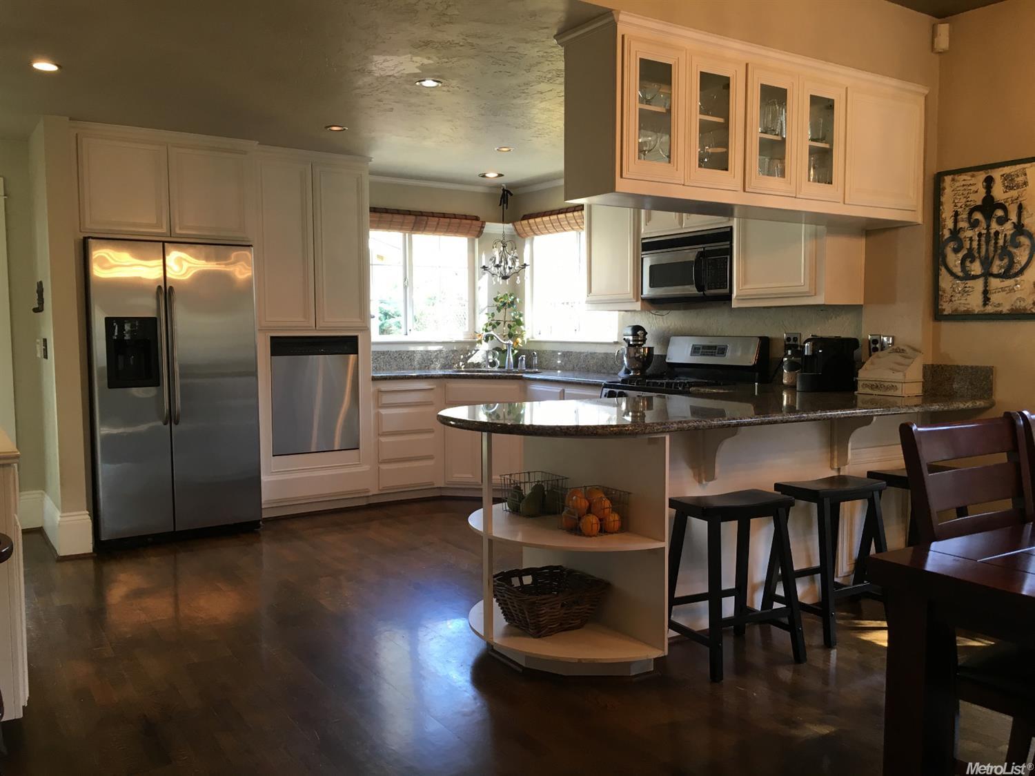 210 Hackberry Ave, Modesto, CA 95354 photo 3