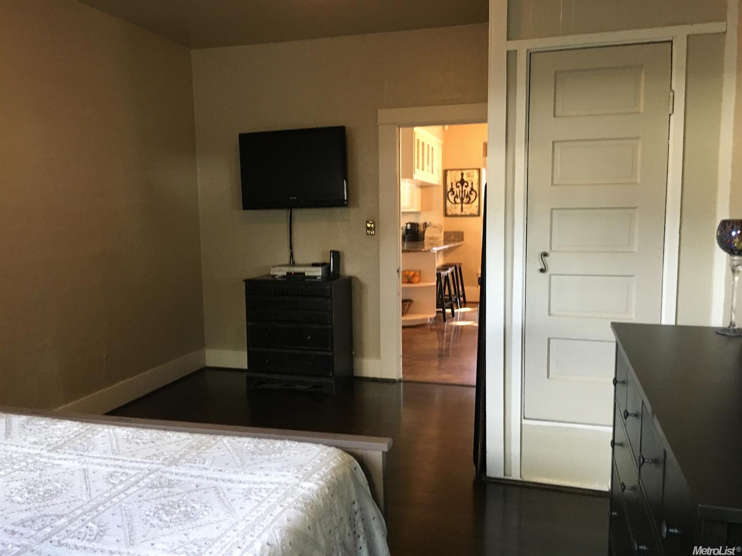 210 Hackberry Ave, Modesto, CA 95354 photo 8