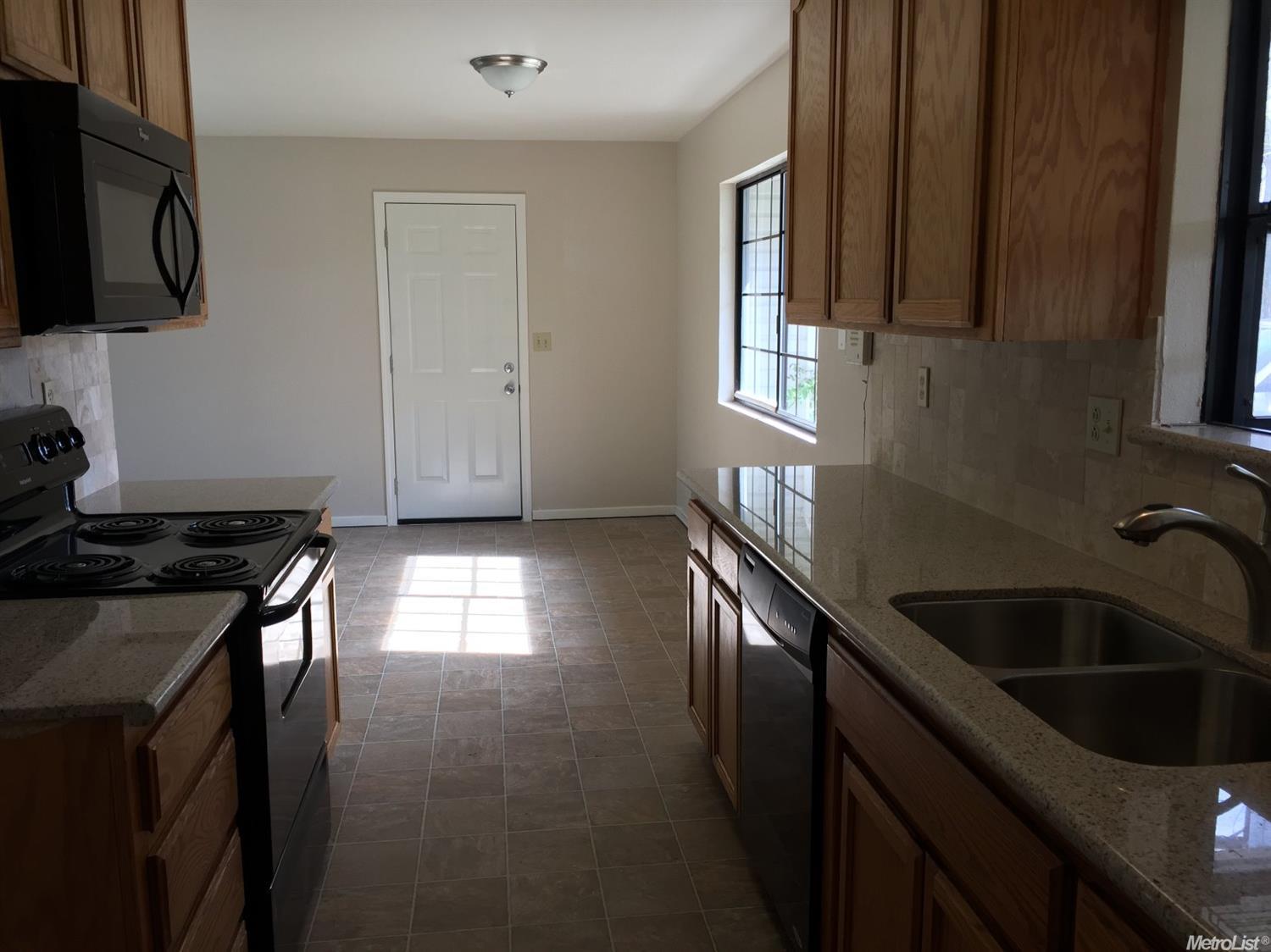 205 Tokay Ave, Modesto, CA 95350 photo 6