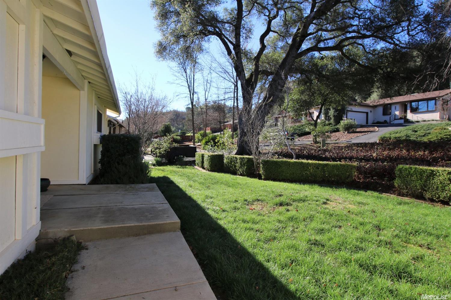 11061 Harrison Dr, Sonora, CA 95370 photo 4