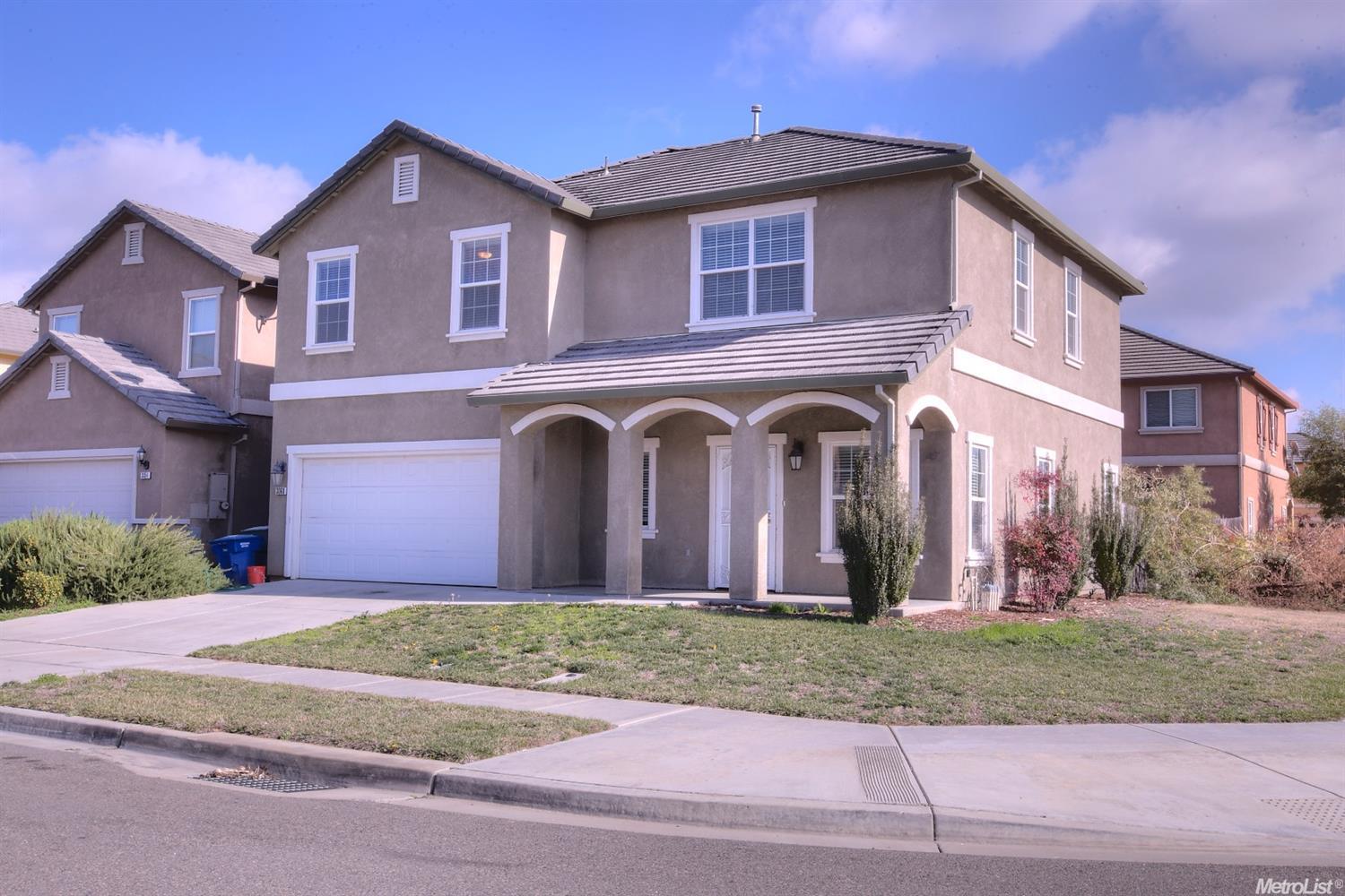 3068 Point Grey Rd, Ceres, CA 95307 photo 1