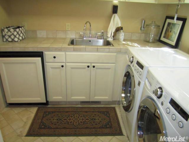 810 W Walnut St, Lodi, CA 95240 photo 16