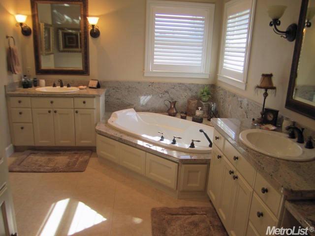 810 W Walnut St, Lodi, CA 95240 photo 15