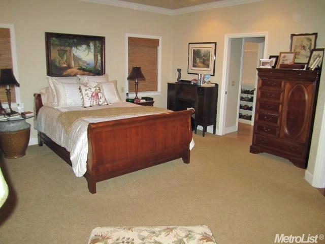 810 W Walnut St, Lodi, CA 95240 photo 13