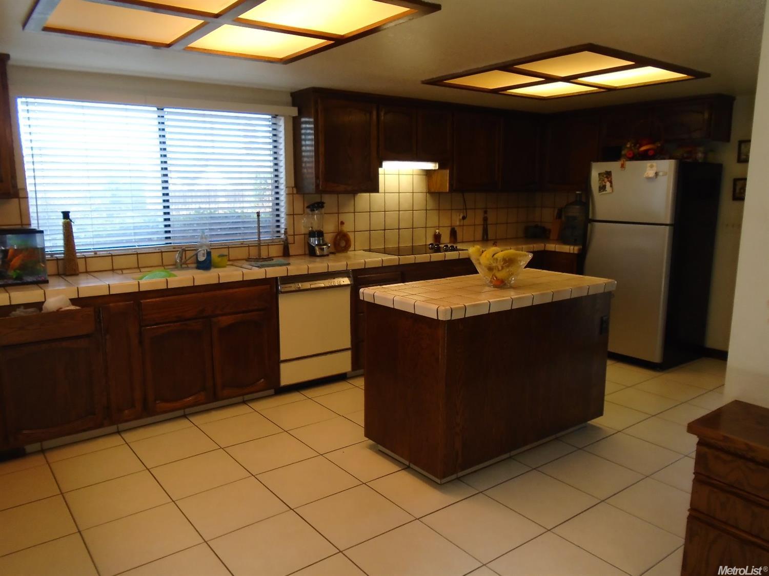 1233 Brandywine Dr, Lodi, CA 95240 photo 8