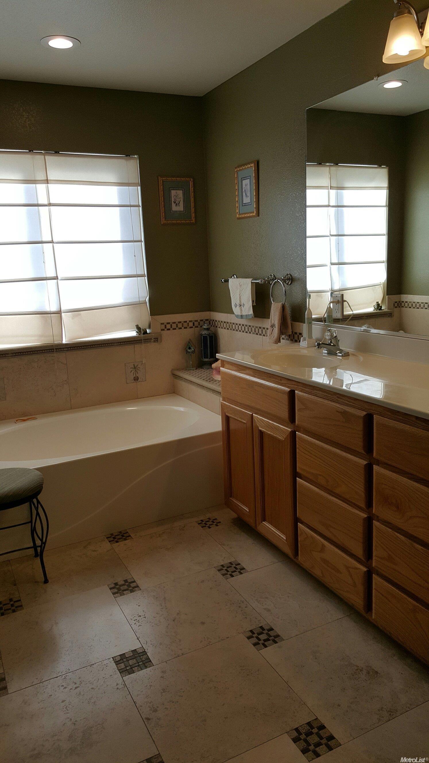 4208 Passages Ln, Modesto, CA 95356 photo 10