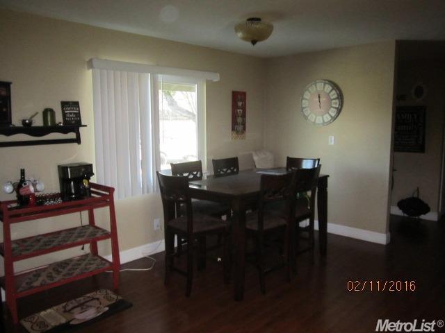 2304 Evelle Ln, Turlock, CA 95380 photo 2