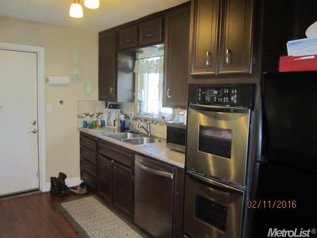 2304 Evelle Ln, Turlock, CA 95380 photo 7