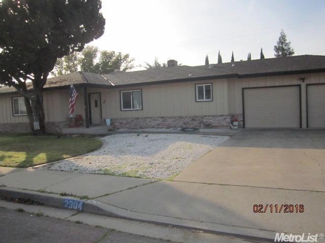 2304 Evelle Ln, Turlock, CA 95380 photo 1