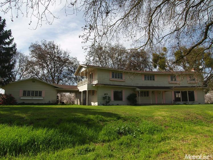 217 Hogue Rd, Modesto, CA 95356 photo 1
