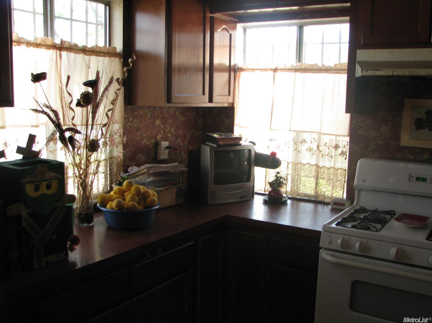 14522 S White Ave, Other, CA 90221 photo 6