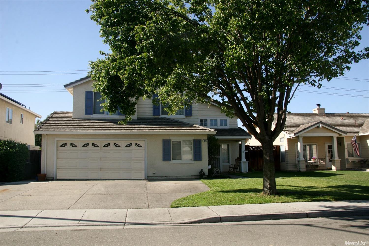 942 Darby Dr, Tracy, CA 95377 photo 2