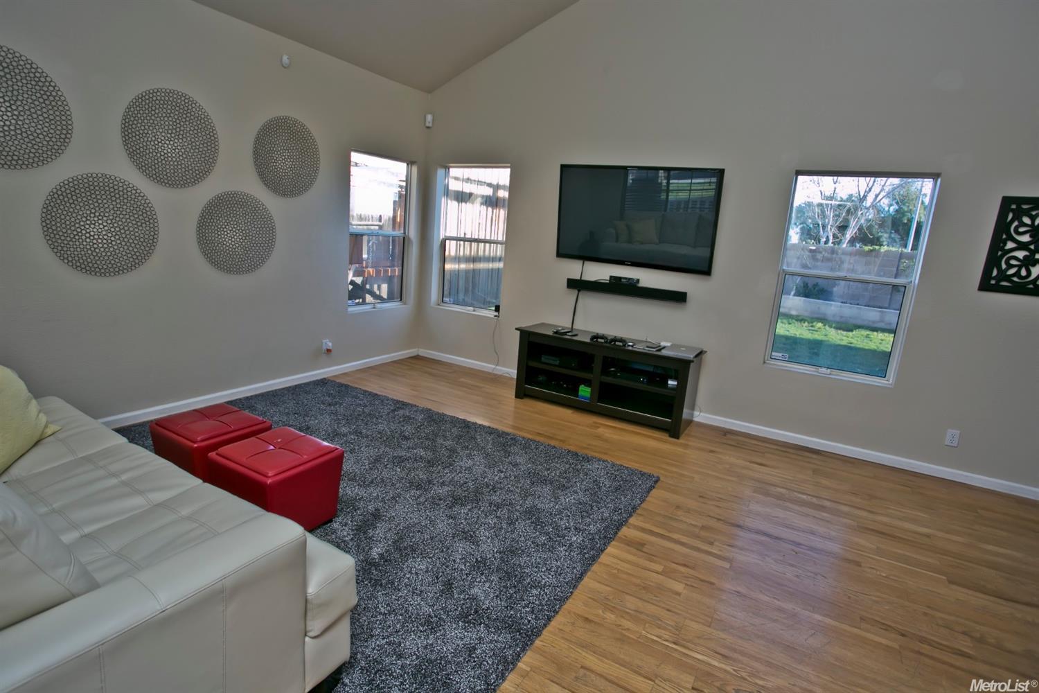 1475 Dolores Ln, Tracy, CA 95376 photo 2