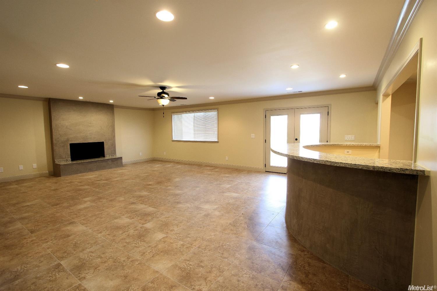 1573 E Grayson Rd, Ceres, CA 95307 photo 2