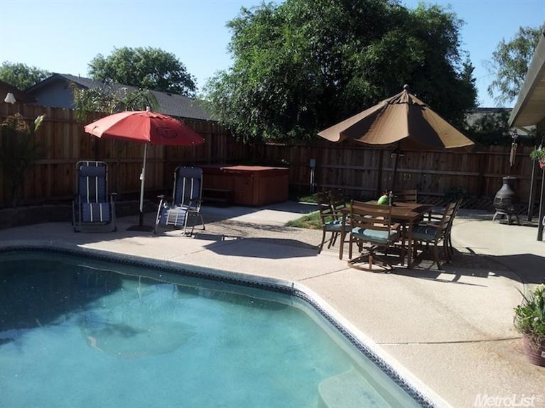1305 Topaz Way, Modesto, CA 95355 photo 9
