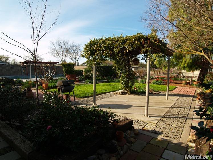 1669 Elm Ave, Modesto, CA 95358 photo 20