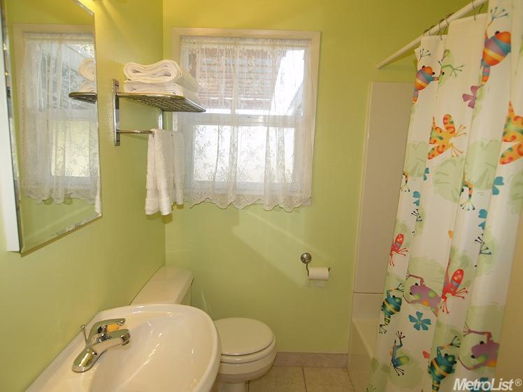 1669 Elm Ave, Modesto, CA 95358 photo 15