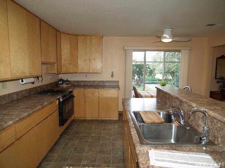 1669 Elm Ave, Modesto, CA 95358 photo 7