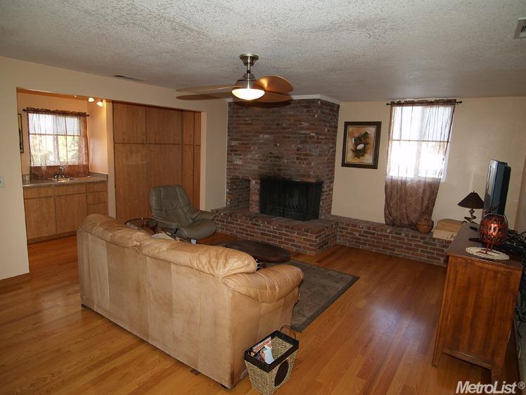 1669 Elm Ave, Modesto, CA 95358 photo 10
