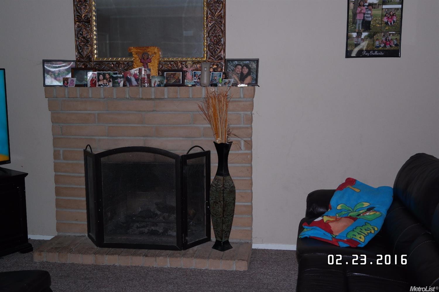 304 Barros St, Patterson, CA 95363 photo 3
