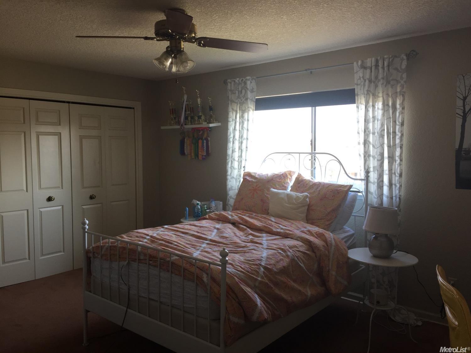 1409 Oakridge Ct, Modesto, CA 95351 photo 8