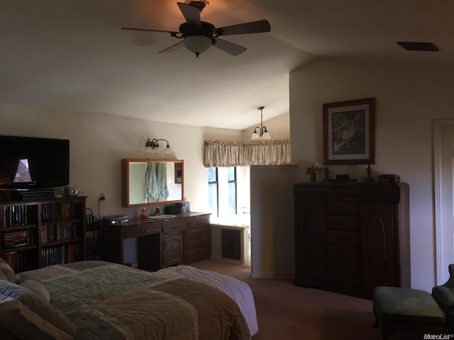 1409 Oakridge Ct, Modesto, CA 95351 photo 10