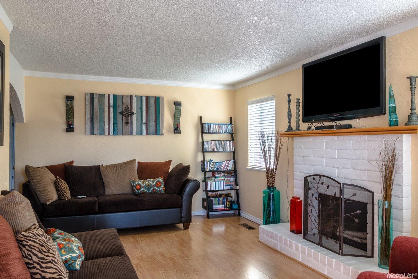 608 Robert Ave, Ripon, CA 95366 photo 7