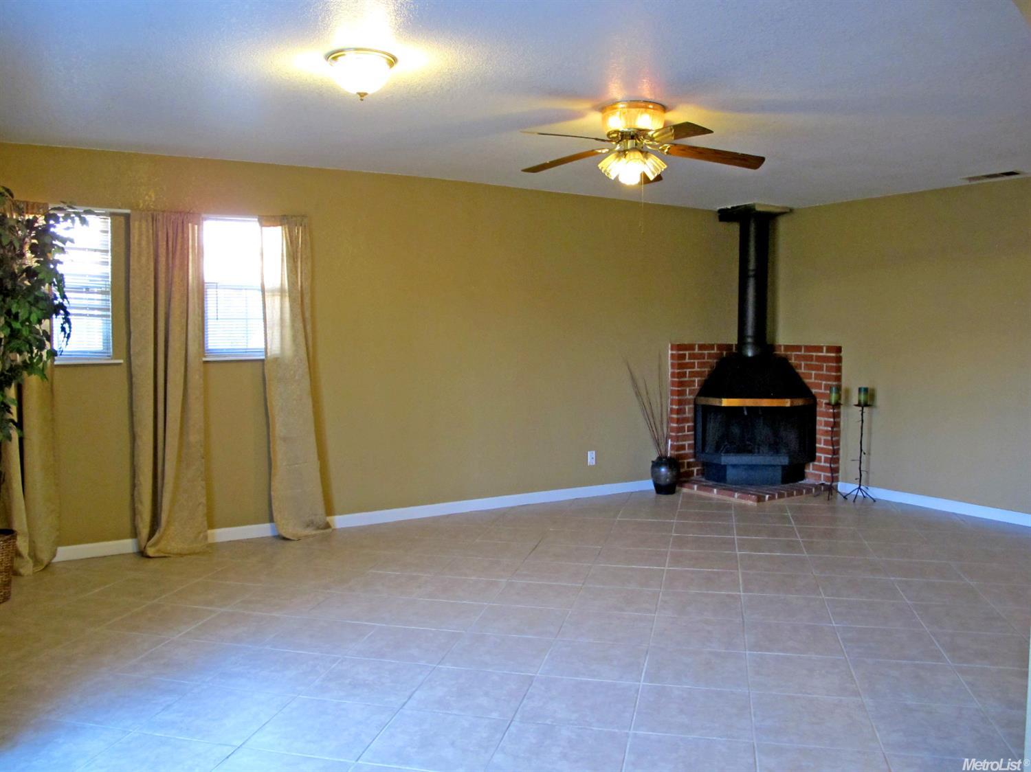 35 E 22nd, Tracy, CA 95377 photo 4