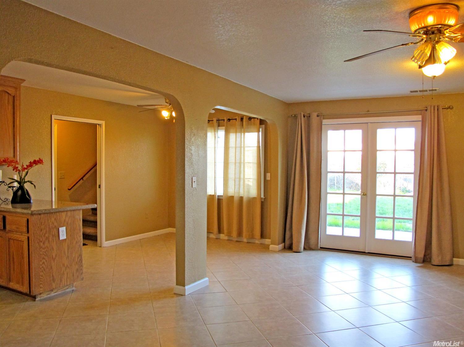 35 E 22nd, Tracy, CA 95377 photo 3