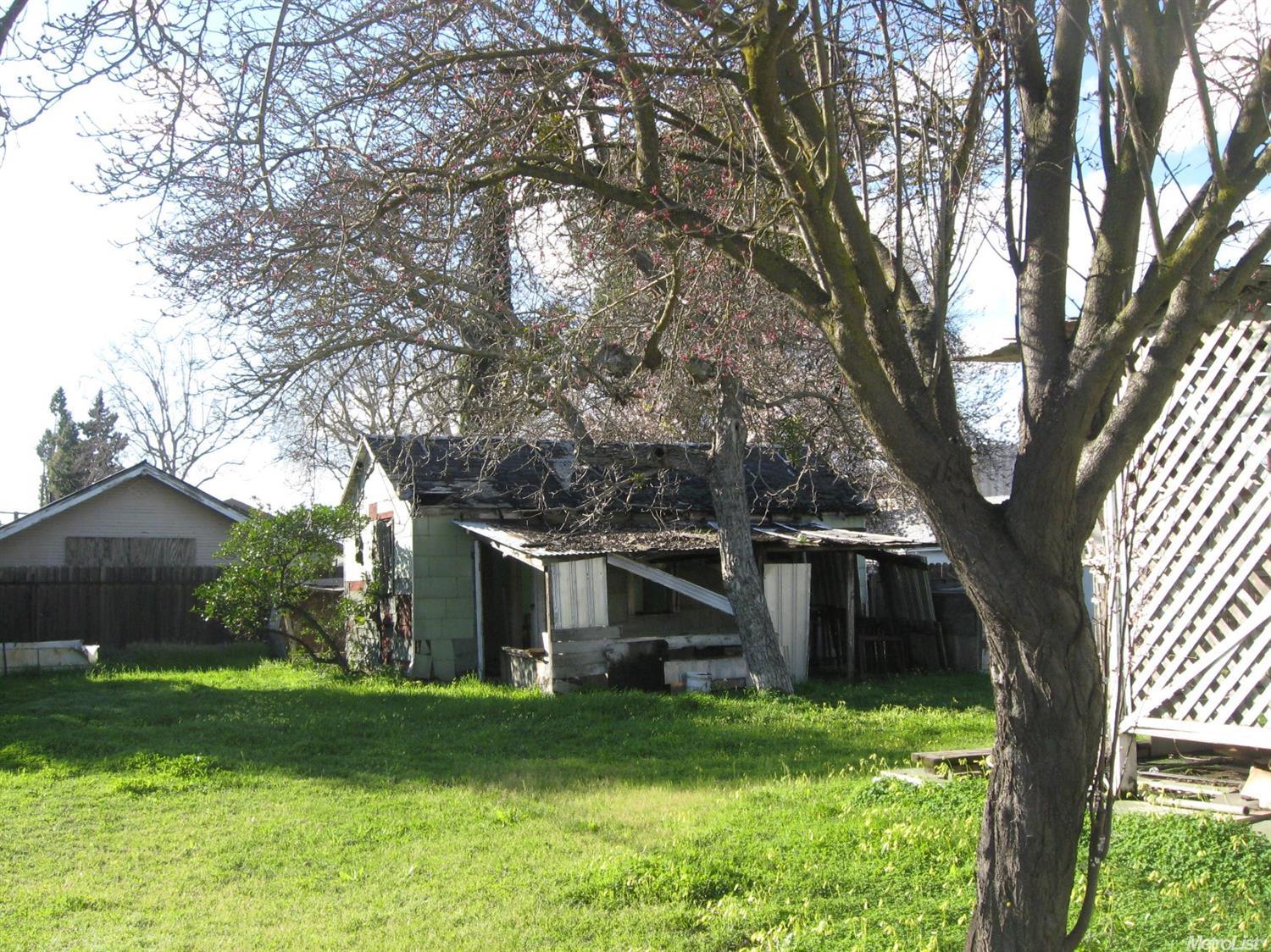 409 Maple St, Lodi, CA 95240 photo 1