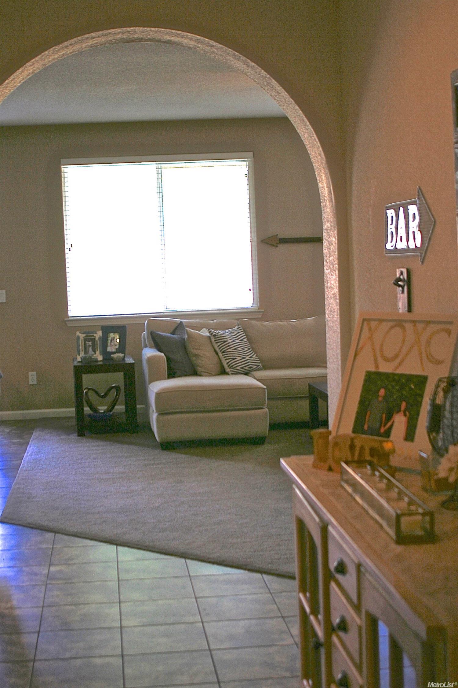 1724 Dalia Ln, Manteca, CA 95337 photo 3