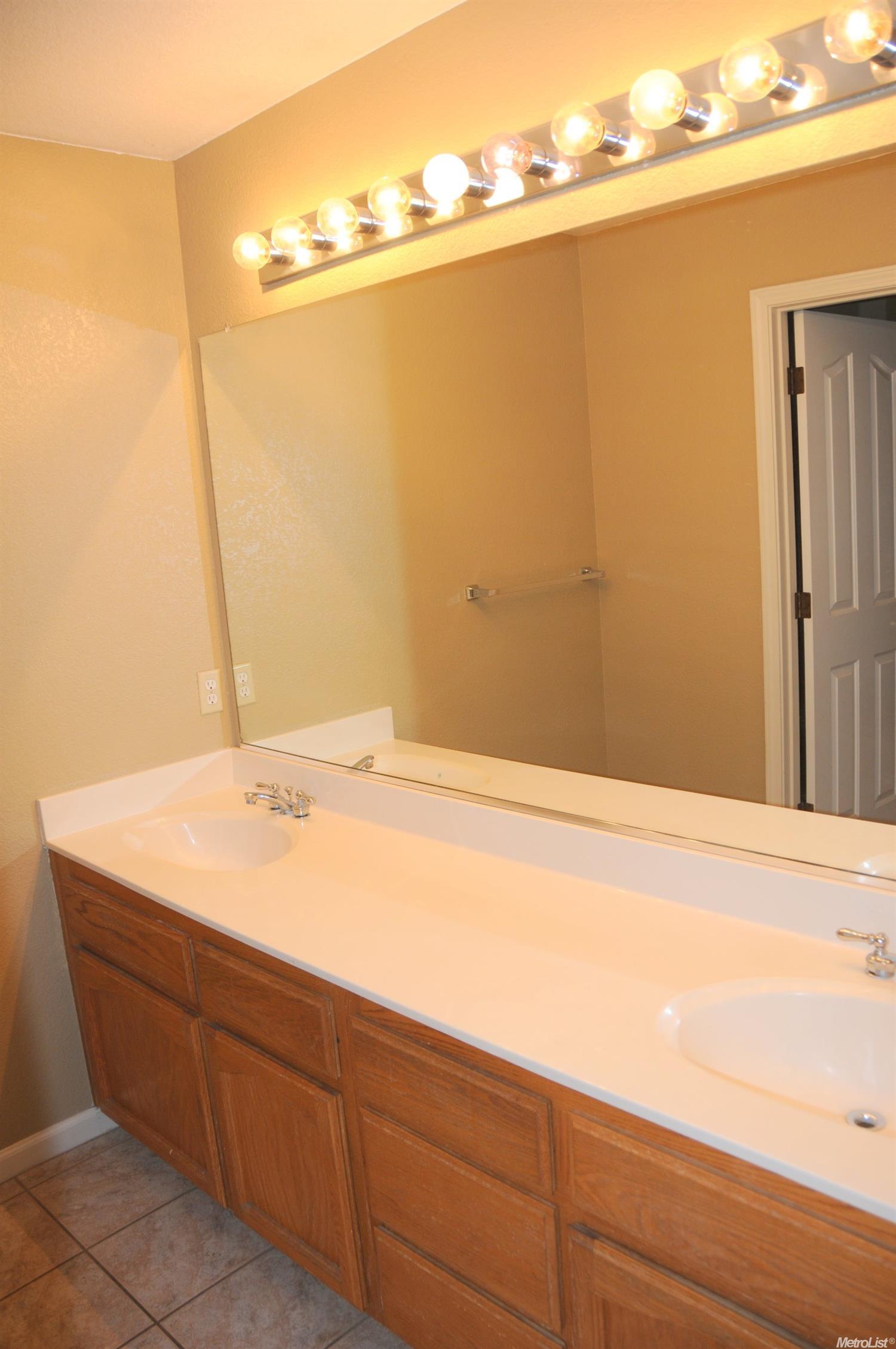 3633 Dothan Dr, Modesto, CA 95357 photo 20