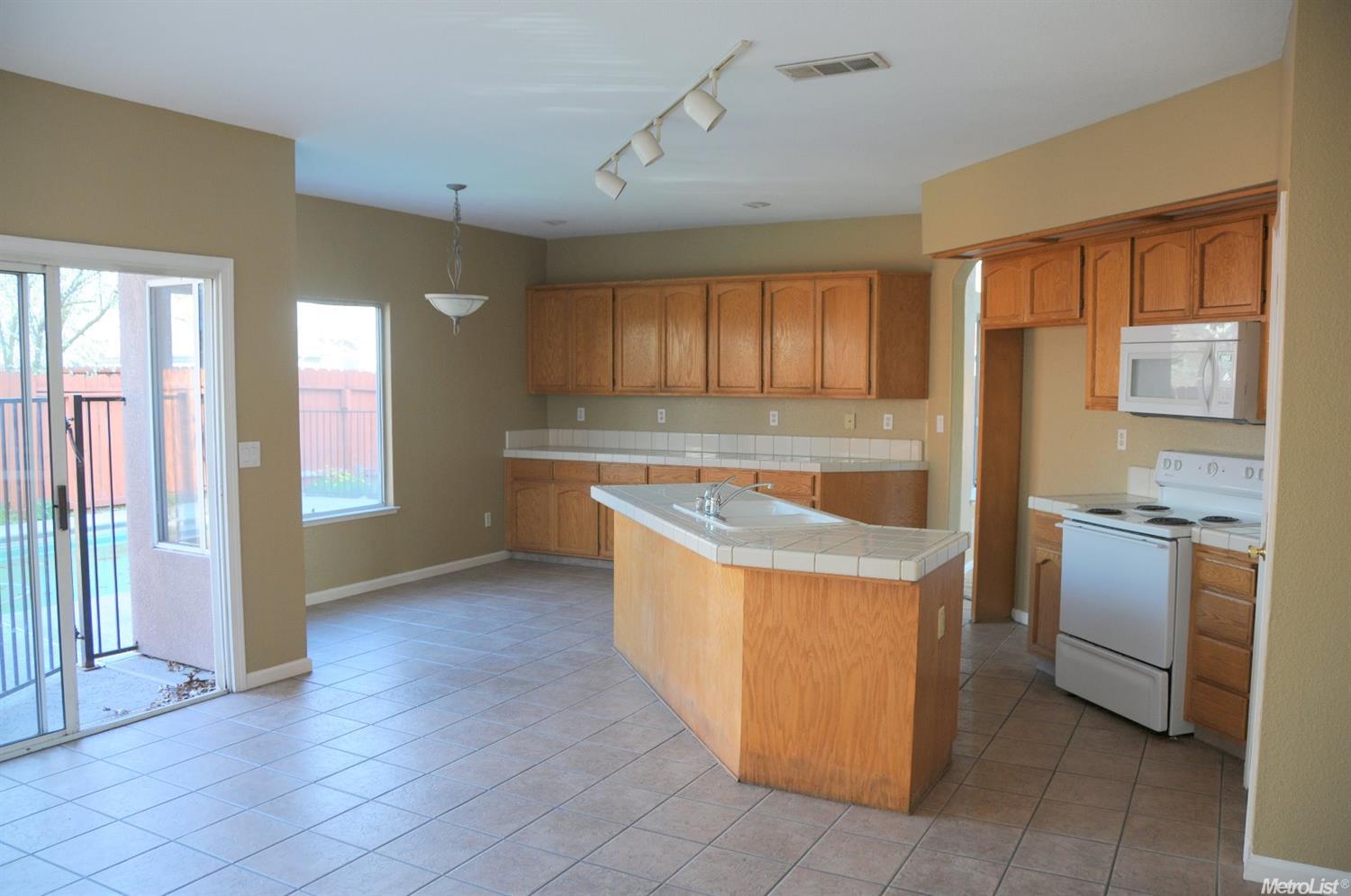3633 Dothan Dr, Modesto, CA 95357 photo 6