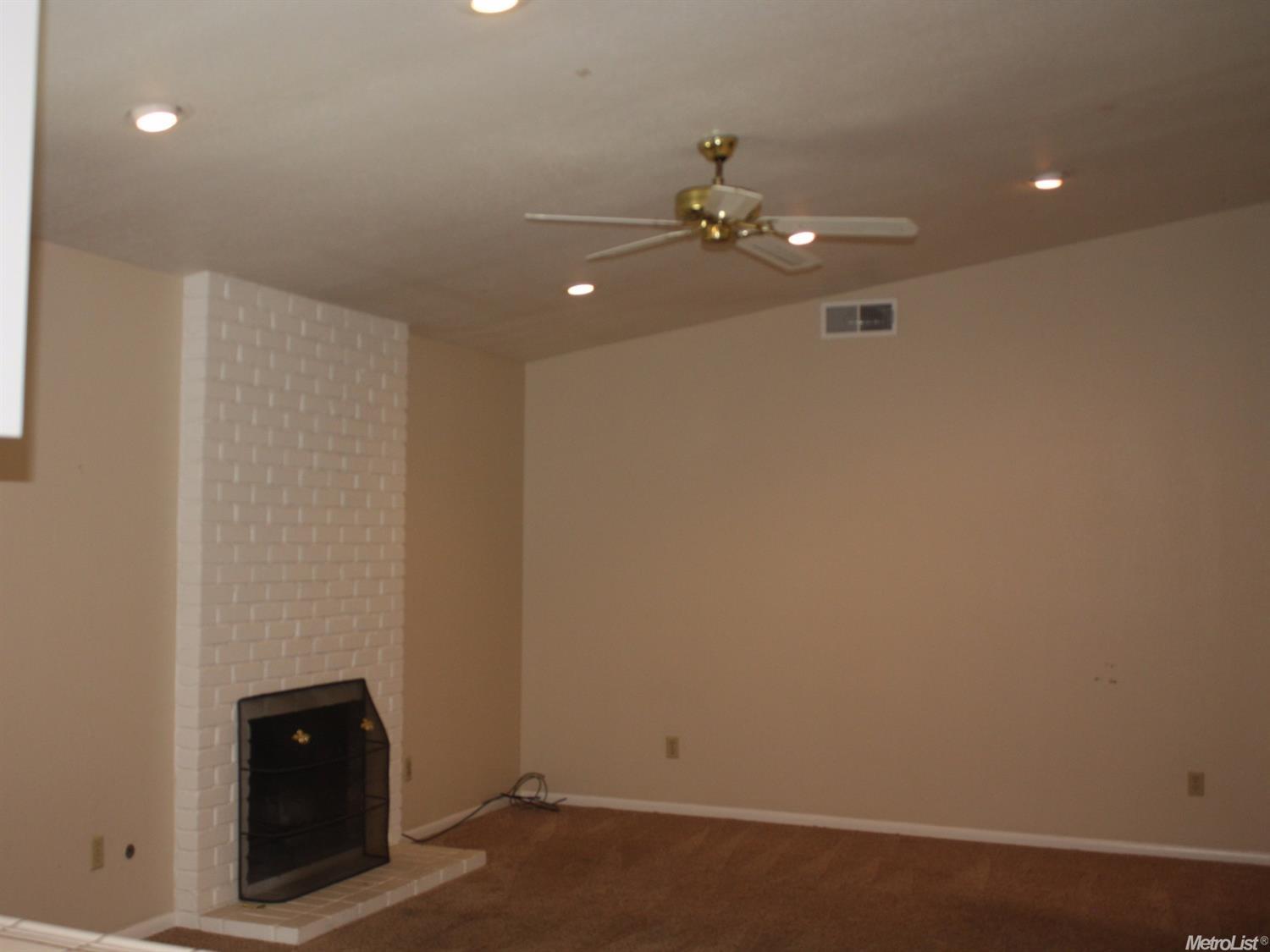3701 Kona Oak Dr, Modesto, CA 95355 photo 4