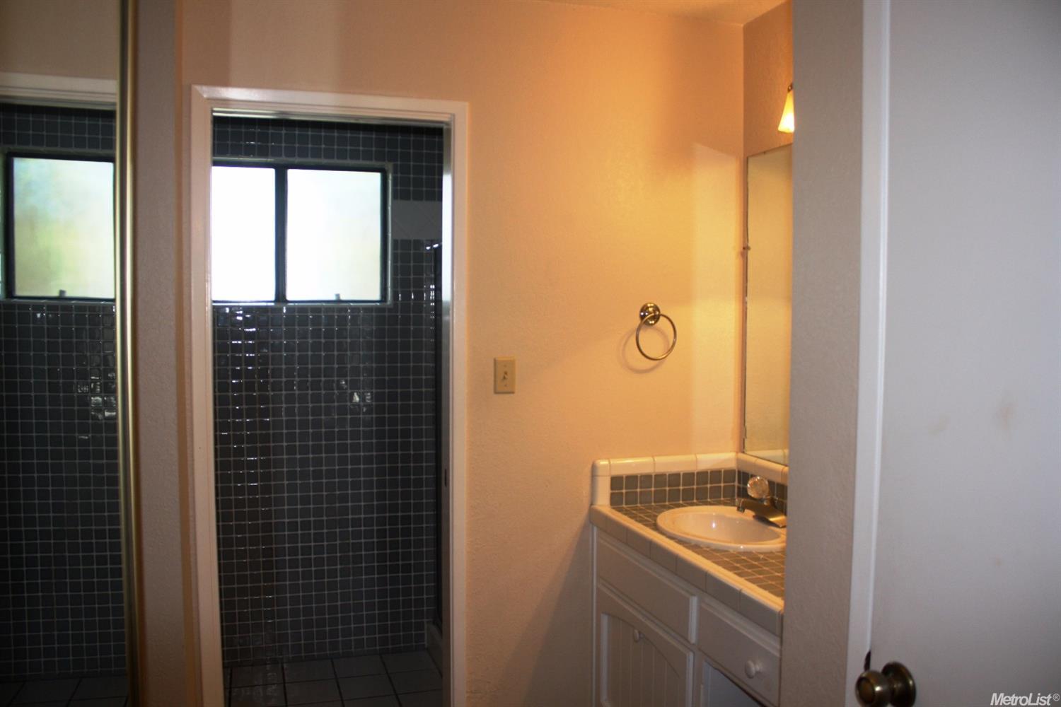 3701 Kona Oak Dr, Modesto, CA 95355 photo 17