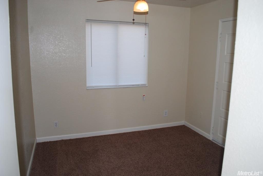 341 Yosemite Ave, Modesto, CA 95351 photo 8