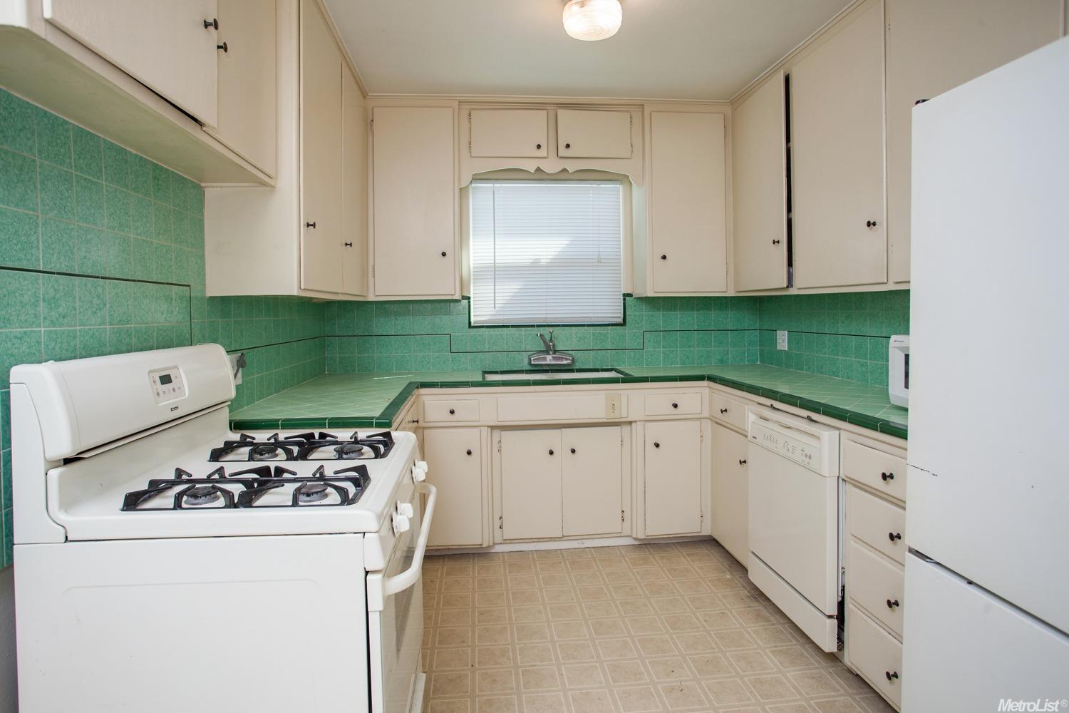1226 Purdue Ave, Modesto, CA 95350 photo 6