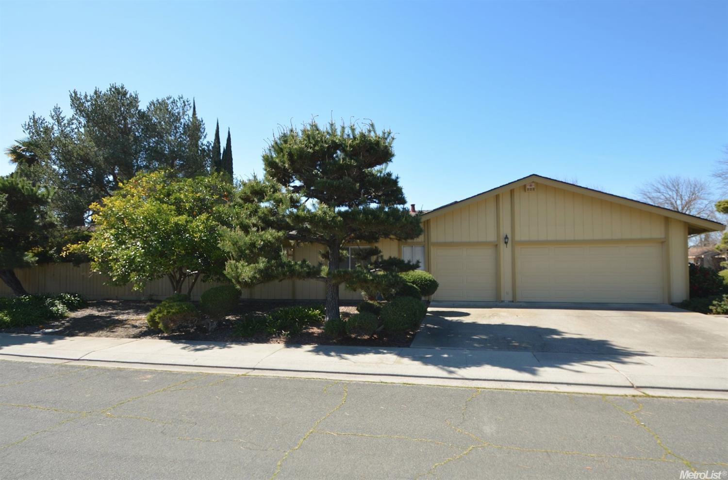 500 Colebrook Ct, Modesto, CA 95350 photo 3